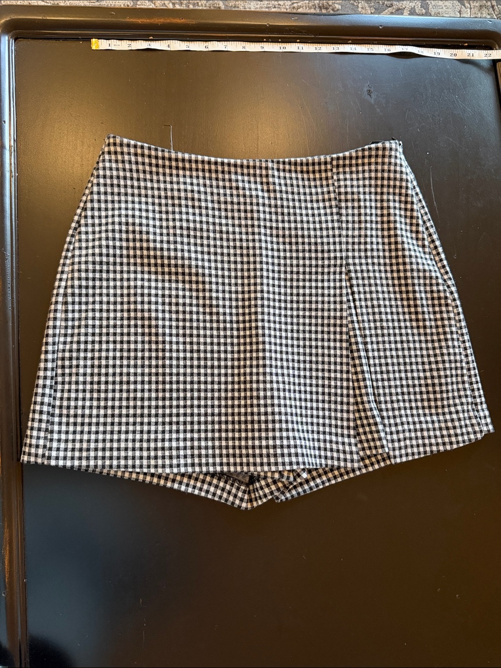 Cabi Black & White Gingham Skort